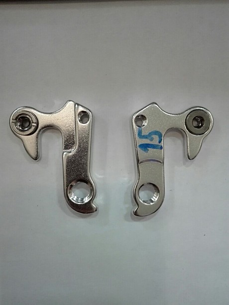 3132695-15 Держатель заднего переключателя (петух) NEW MODEL