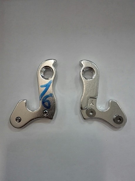 3132695-16 Держатель заднего переключателя (петух) NEW MODEL