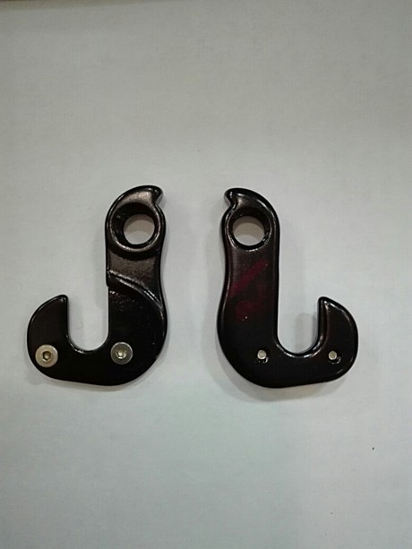 3132695-18 Держатель заднего переключателя (петух) NEW MODEL