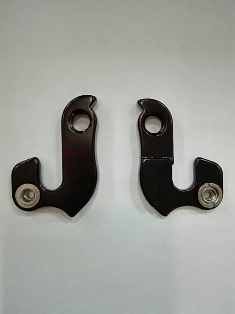 3132695-19 Держатель заднего переключателя (петух) NEW MODEL