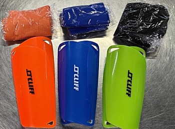 Футбольные щитки  (гетры с вкладышем) CLIFF М (16.5см)