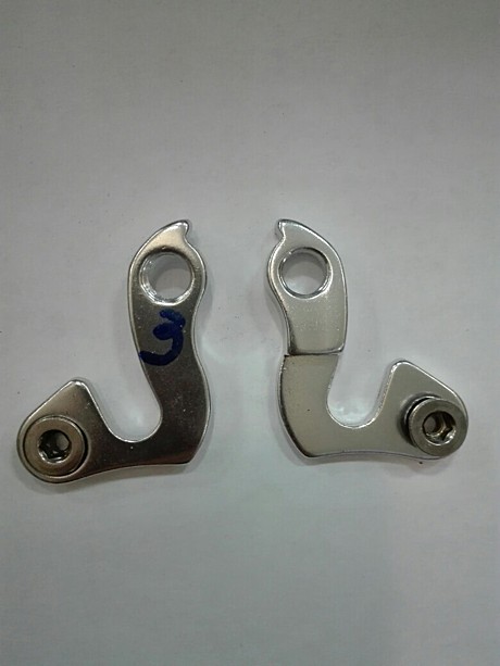 3132660-3 Держатель заднего переключателя (петух) 003