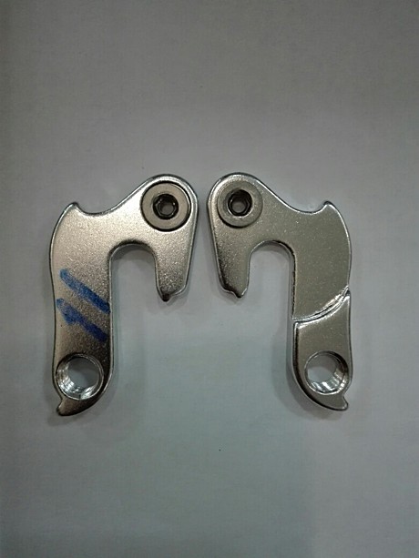 3132695-11 Держатель заднего переключателя (петух) NEW MODEL